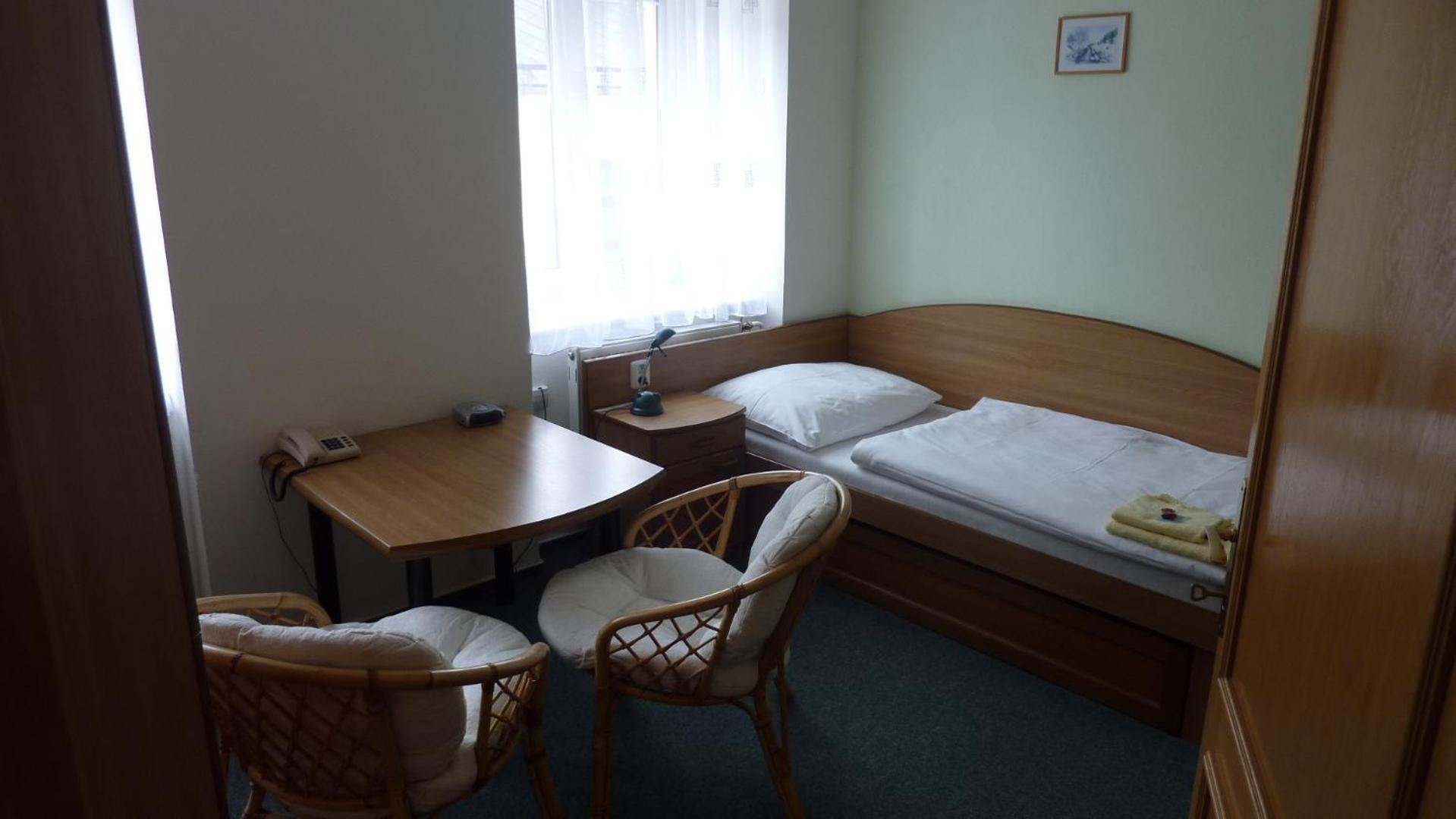 Hotel Tht Policka Bagian luar foto