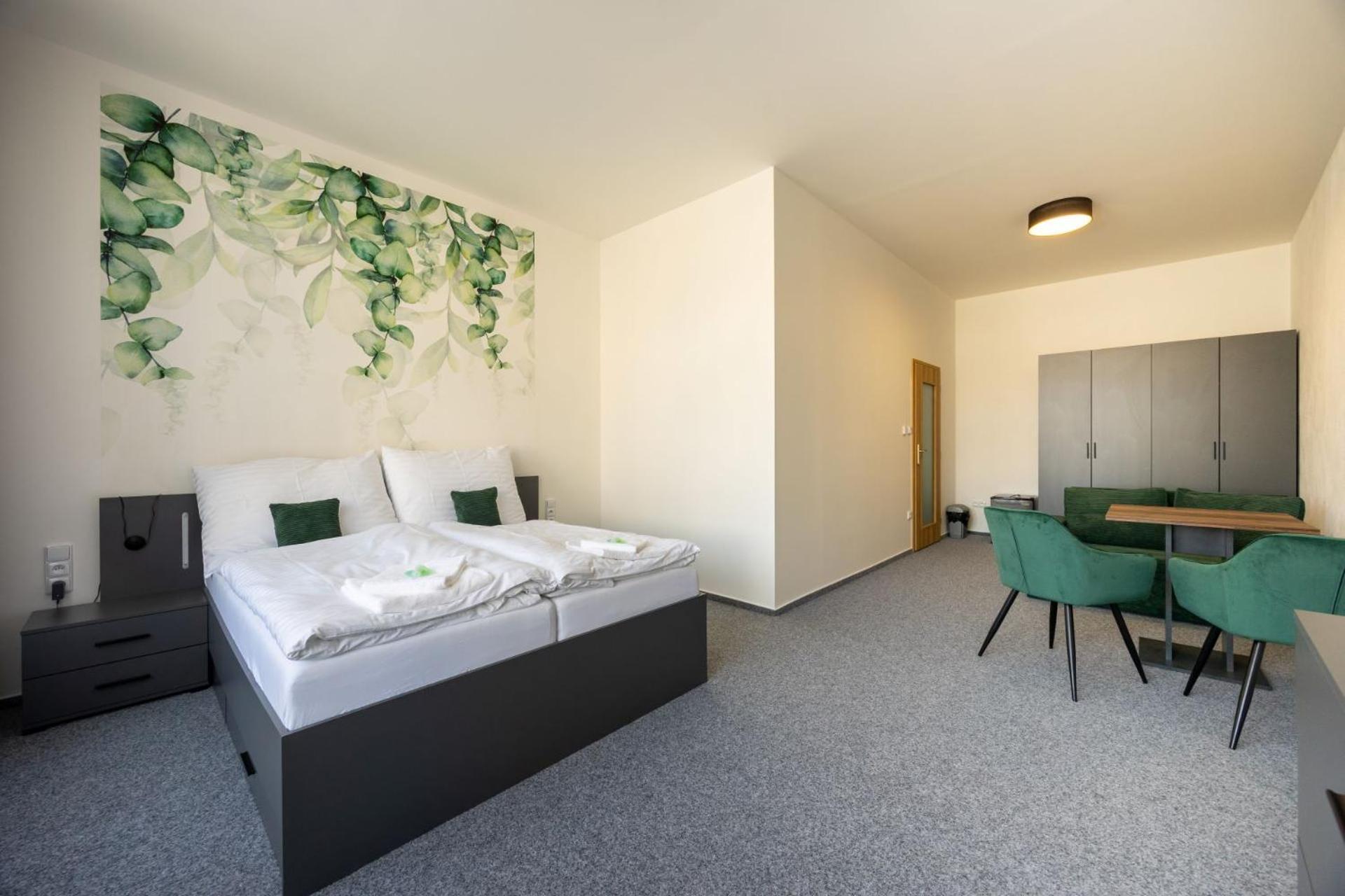 Hotel Tht Policka Bagian luar foto