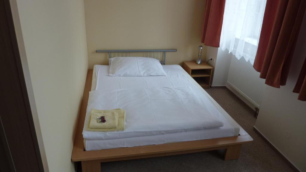 Hotel Tht Policka Ruang foto